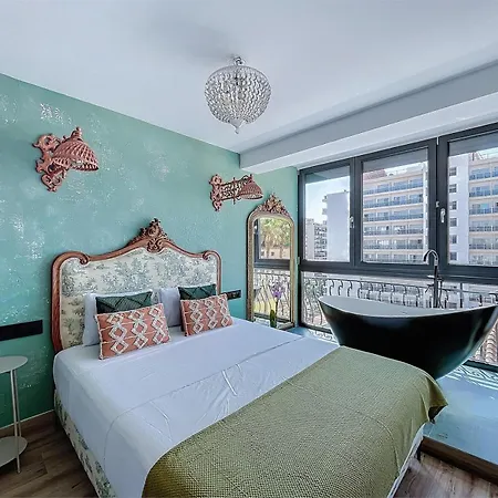 Alhambra Deco Homtels *